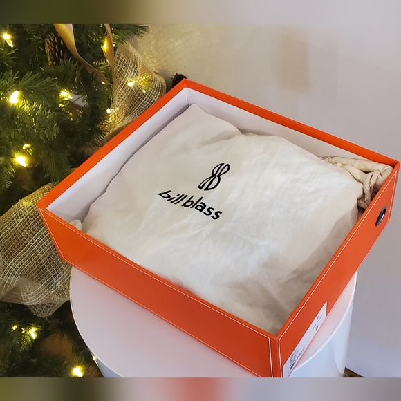 Bill Blass high gloss Boots size 9 - Picture 6 of 6